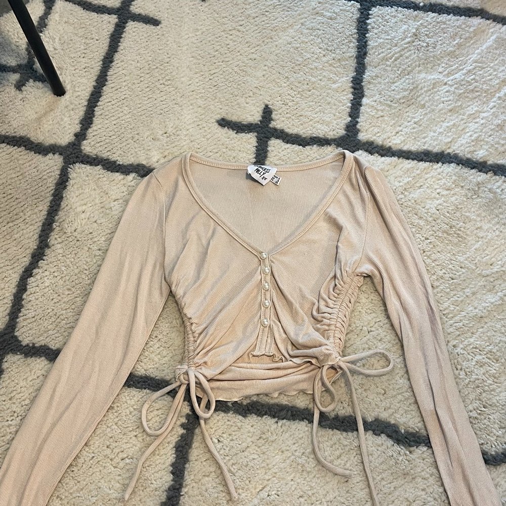 Cropped Longsleeve with Pearl Details